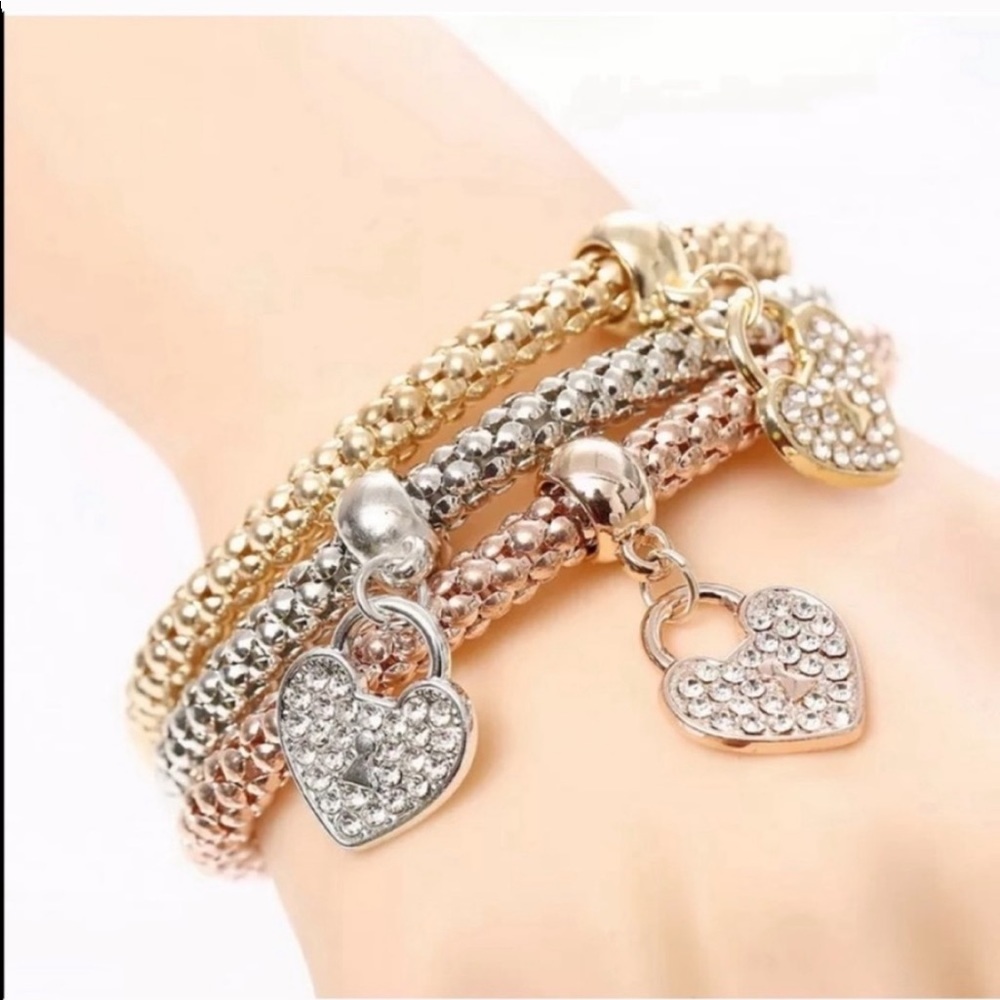 🚨BOGO🚨 crystal keyhole heart bracelet set